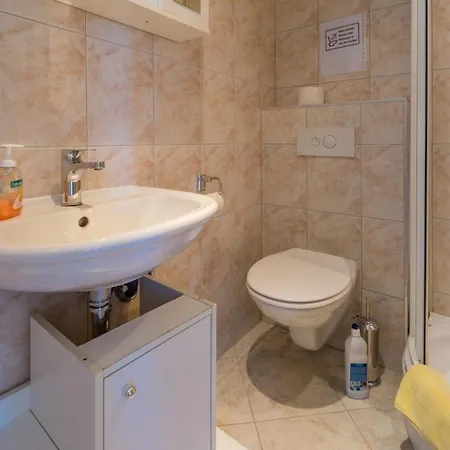 Ferienhaus Fuer 5 Personen Ca 65 Qm In Crikvenica, Kvarner Bucht Und Umgebung Casa vacanze
